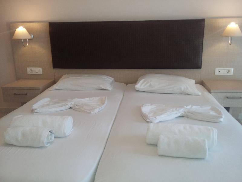 Yakinthos Hotel Zakynthos Island Exterior photo